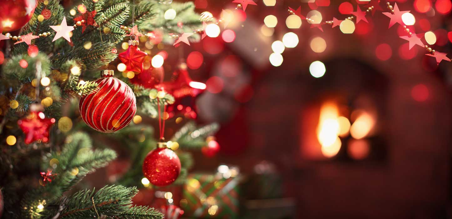 holiday-banner REd round Christmas ornaments
